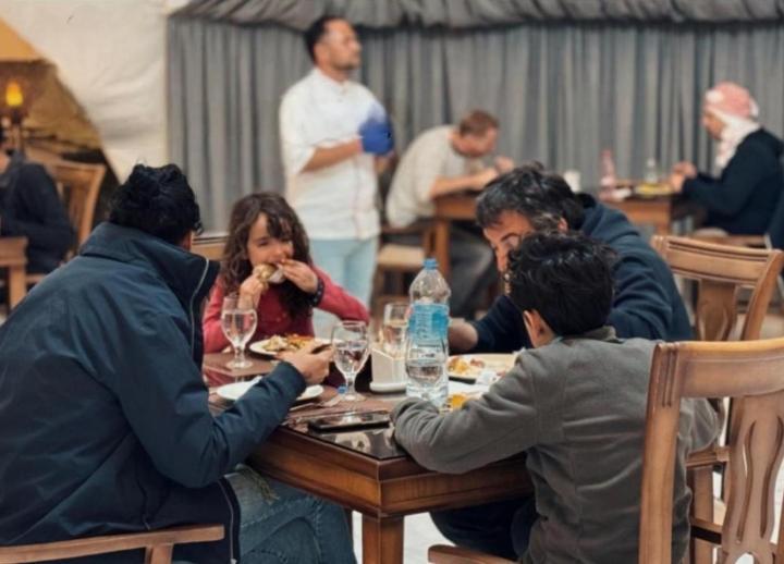 Wadi Rum Camp Stars & Jeep Tour エクステリア 写真